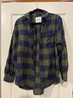 Aerie Blue & Olive Plaid Button-Up flannel